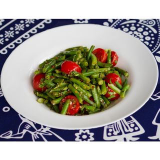 მწვანე ლობიო, ჩერი პომიდვრით და პიტნით