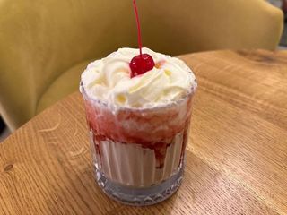 Лате пʼянка вишня (340ml)