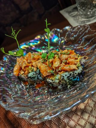 Uramaki De Atún Picante