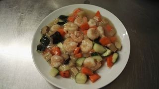 Gnocchi di riso cinese con gamberi