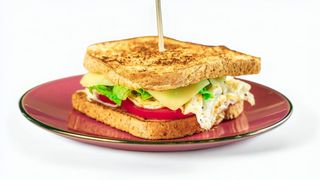 Tost losos i jaje + Coca-Cola 0,5l