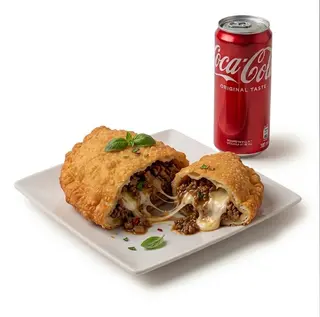 Calzone classico + Lattina Coca-Cola