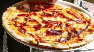 Pizza Ibérica (26 Cm. A 28 Cm. Aprox.)