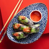 Спрінг рол з лососем