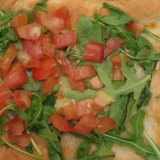 Mozzarella con rucola e pomodorini