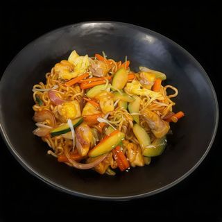 YAKISOBA DE POLLO Y VERDURA