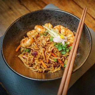 YAKISOBA DE CAMARÃO