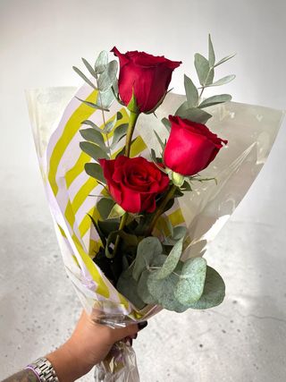 Bouquet di 3 rose rosse