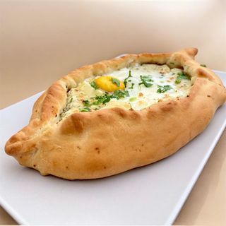 Chaczapuri adżarskie