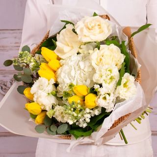 Buchet cu lalele si matthiola