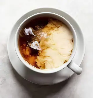 thé noir au lait