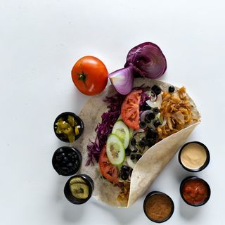 Tortilla Mięso i Surówki