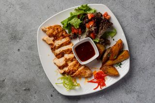 Курица с микс-салатом (250 г)