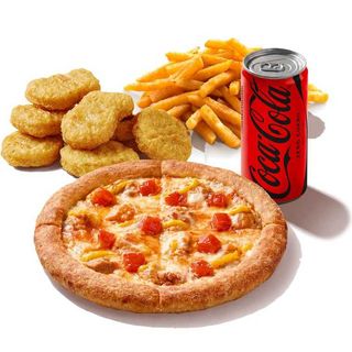 Pizza 20 cm + przekąska + frytki + Coco-Cola 0,3