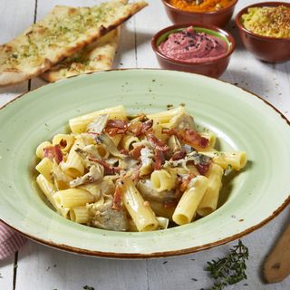 Rigatoni amb Carxofa i Guanciale