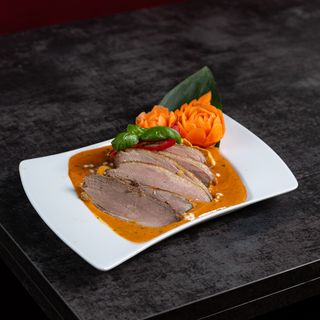 Kremowe, aromatyczne curry z kaczka i warzywami