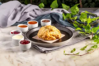 Scones com Compota