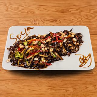 Junetina u kiselo slatkom soja sosu