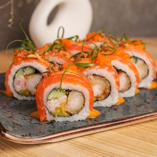Рол з лососем та креветкою (295г)