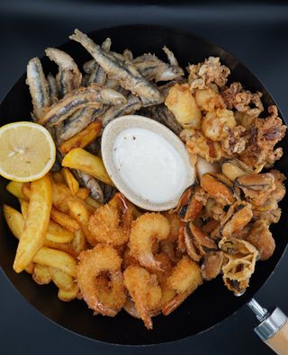 Deep Fried Combo pentru 2 persoane