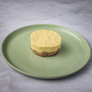 Raw cheesecake mango