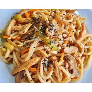 Massa japonesa com frango