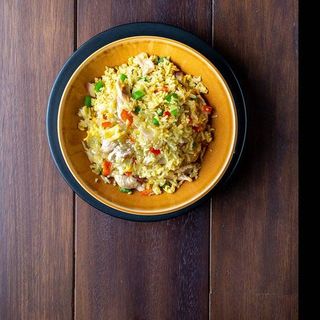 Karen Con Pollo Al Curry