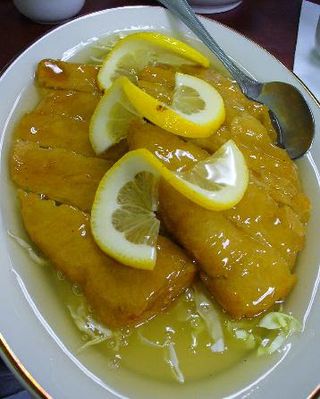 Pollo Con Salsa De Limón 