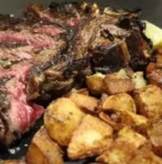 Costata di bistecca 500g circa, con patate