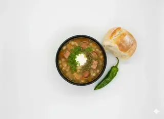 Ciorba zilei cu pâine