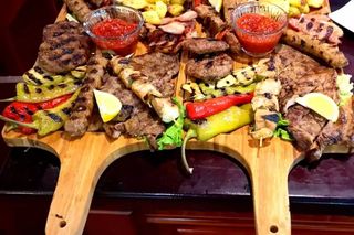 Чорбаджийска софра (1200г)