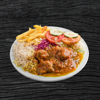 Curry De Cordero Con Arroz, Patatas Y Ensalada