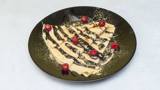 Klasična palačinka sa nutelom i višnjama