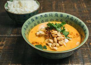 CURRY THAI MASSAMAN CON POLLO