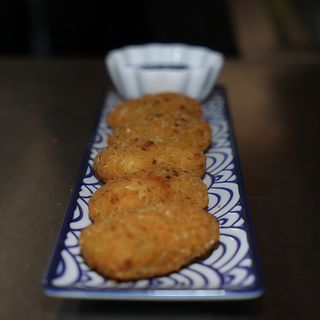 Brie arrebossat amb melmelada de gerds