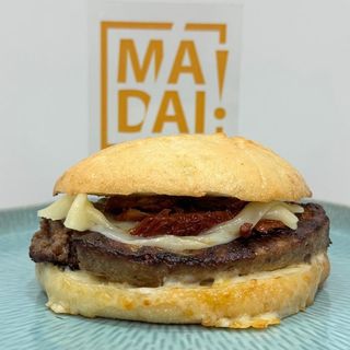 PANINO CON HAMBURGHER, FONTINA, POMODORI SEMIDRY 