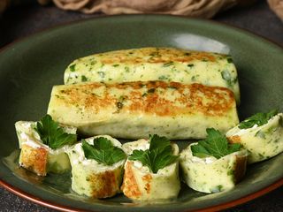 Naleśniki ze szpinakiem i serkiem śmietankowym - 4 szt. (na gorąco)