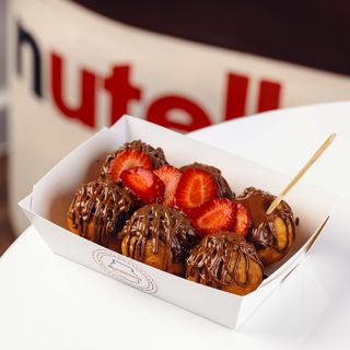 საფირმო ფენქეიქი  ნუთელათი და მარწყვით