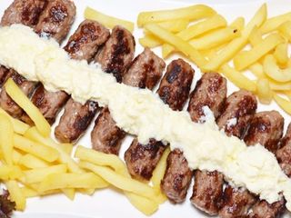 Ćevapi na kajmaku obrok