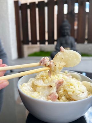 Токпоккі карбонара