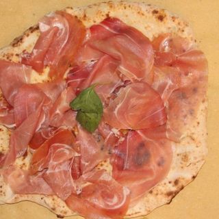 Focaccia crudo