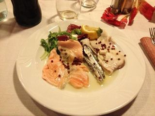 Piatto di misto marinati