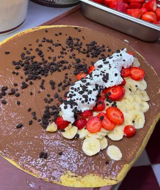Clatita Nutella, Oreo, banane, căpșuni, mascarpone