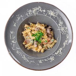 Паста Прошутто е фунгі (200)