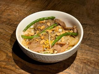 Скляна локшина зі свининою (330g)