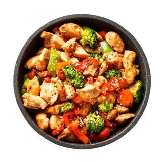 Pollo Con Verduras Y Almendras