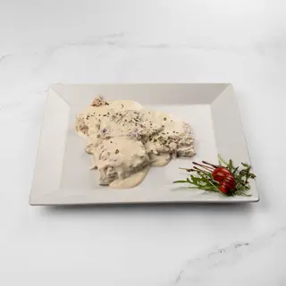 Teleći medaljoni u umaku od junetine i kadulje
