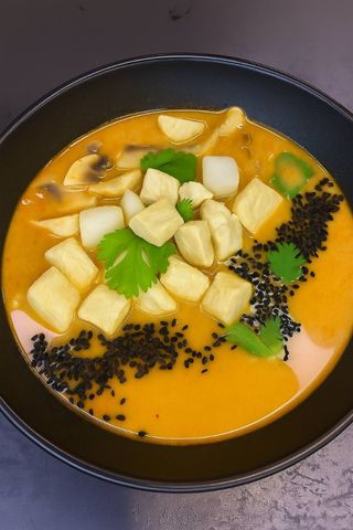 Том Ям с куркою