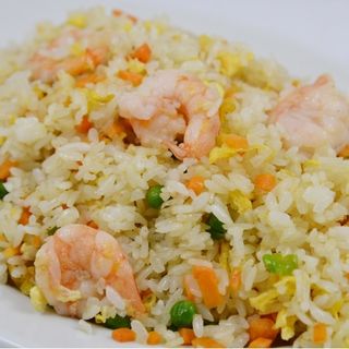 Arroz frito con gambas