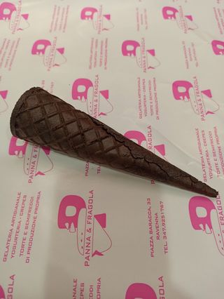 Cono di cialda arrotolata al cioccolato - 1 pezzo